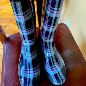 Rain boots